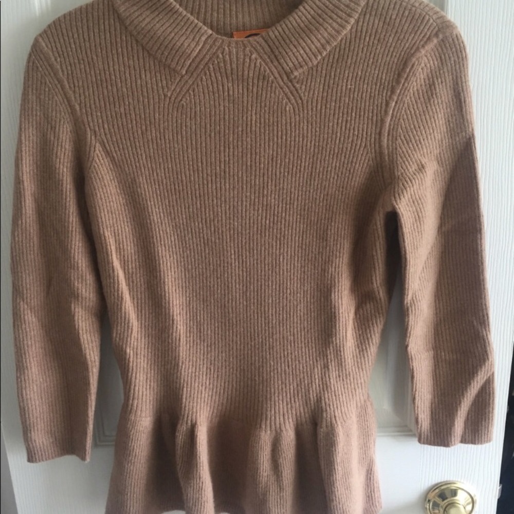 LIKE NEW TORY BURCH TOP